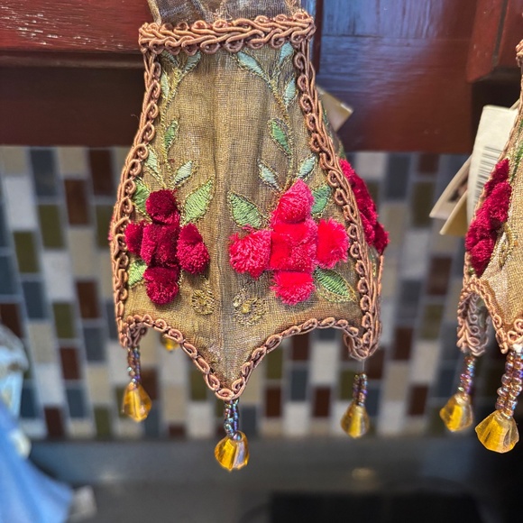 2 vintage Midwest of Canon Falls Isabelle de Borchgrave lampshade ornaments - Picture 2 of 8